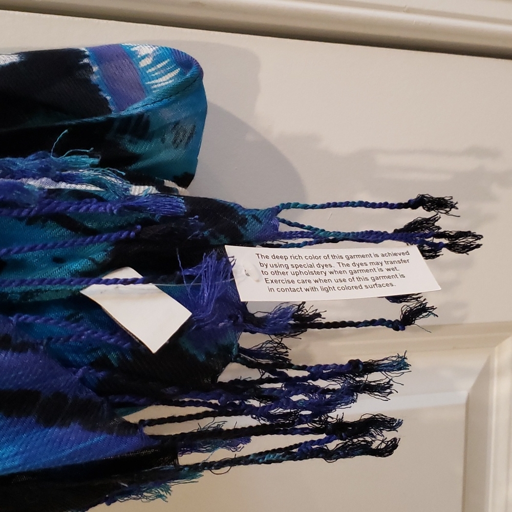 Scarf - Picture 2 of 2